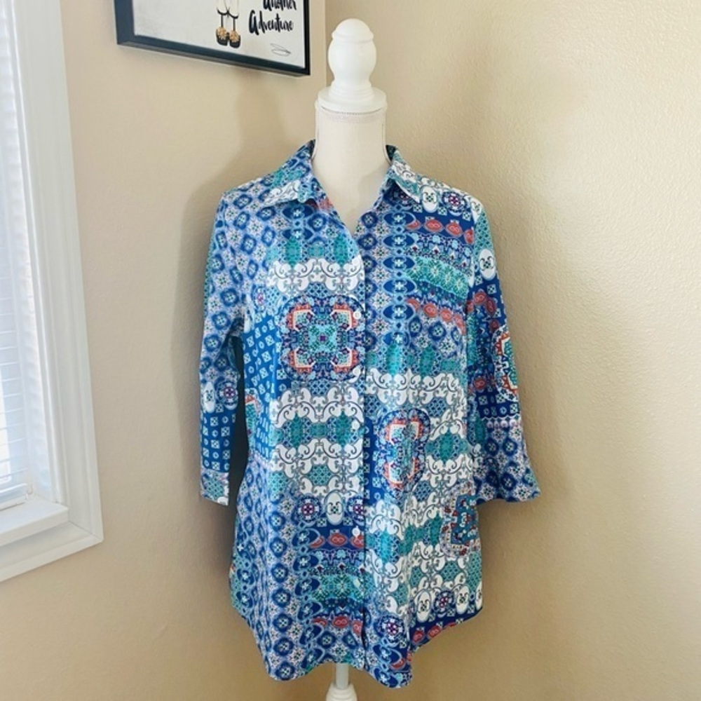 Chicoโs No-Iron Petite Cotton-Blend Tilework Pocket Tunic, Sz. M